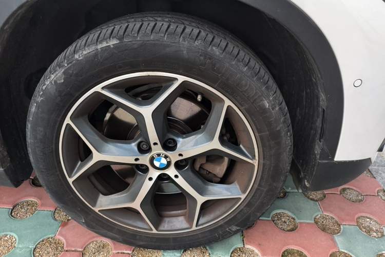 Used BMW X1 2016 sDrive20Li Luxury Model Right Front Wheel Hub