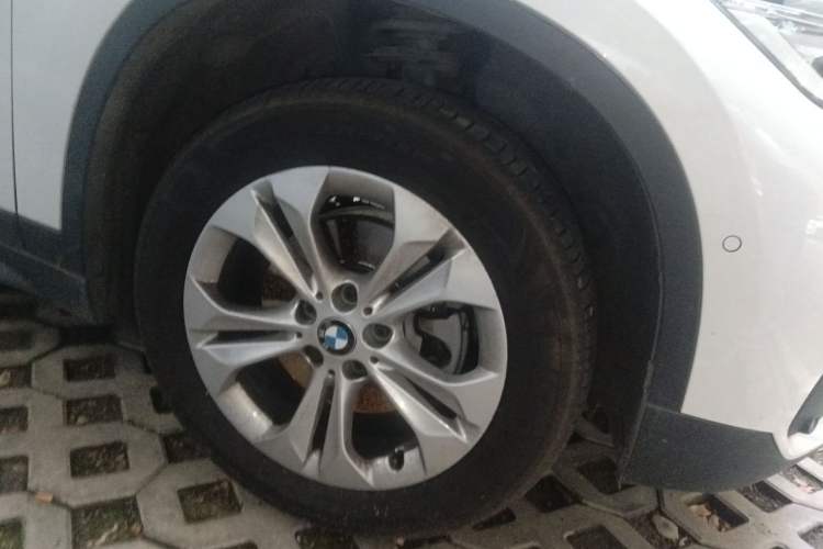 Used BMW X1 2016 sDrive18Li Premium Edition Right Front Wheel Hub
