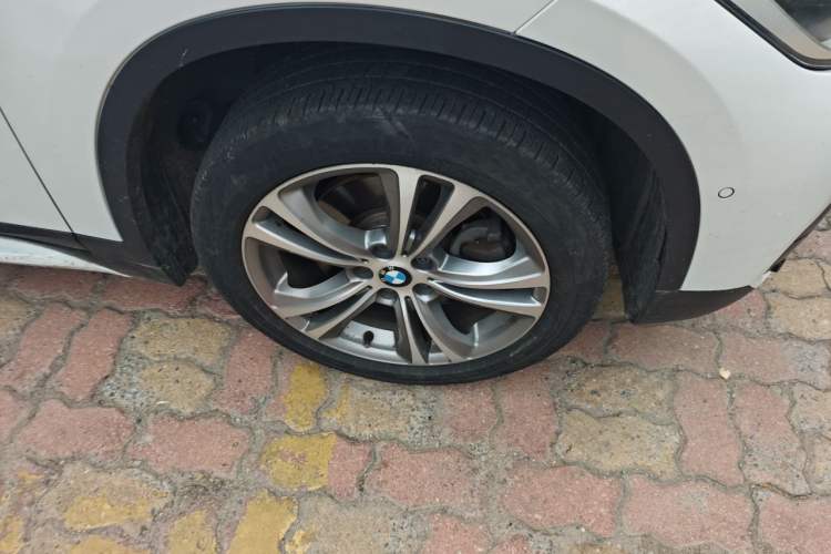 Used BMW X1 2016 sDrive20Li Luxury Model Right Front Wheel Hub
