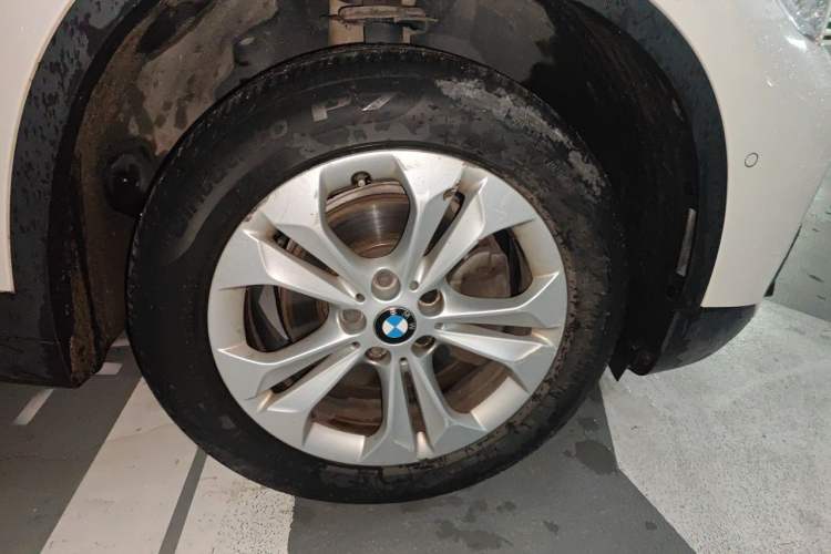 Used BMW X1 2016 sDrive18Li Premium Edition Right Front Wheel Hub