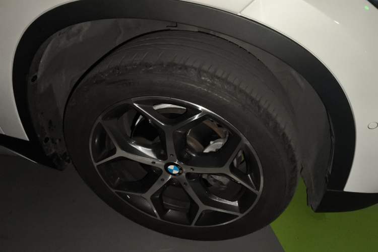 Used BMW X1 2016 sDrive18Li Luxury Model Right Front Wheel Hub