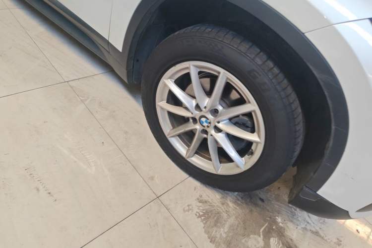 Used BMW X1 2016 sDrive18Li Fashion Model Right Front Wheel Hub