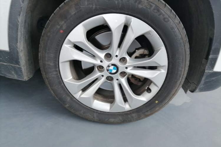 Used BMW X1 2016 sDrive18Li Premium Edition Right Front Wheel Hub