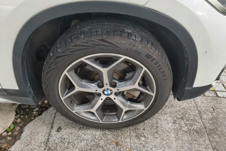 Used BMW X1 2016 sDrive20Li Luxury Model Right Front Wheel Hub