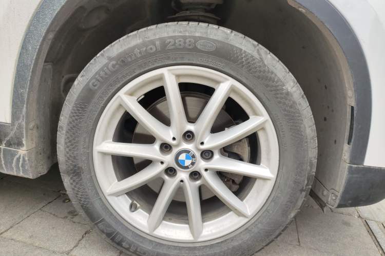 Used BMW X1 2016 sDrive18Li Fashion Model Right Front Wheel Hub