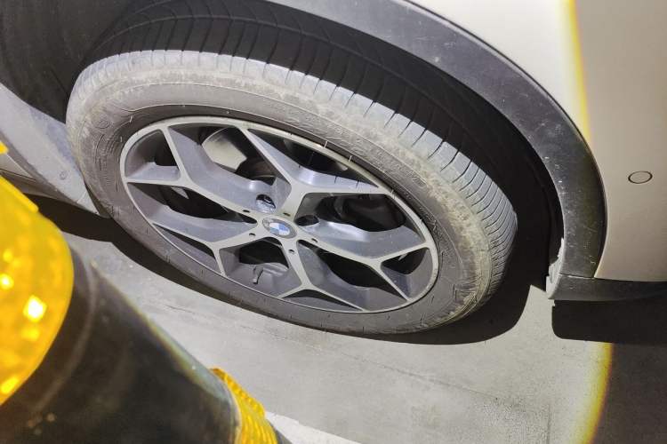 Used BMW X1 2016 sDrive20Li Luxury Model Right Front Wheel Hub