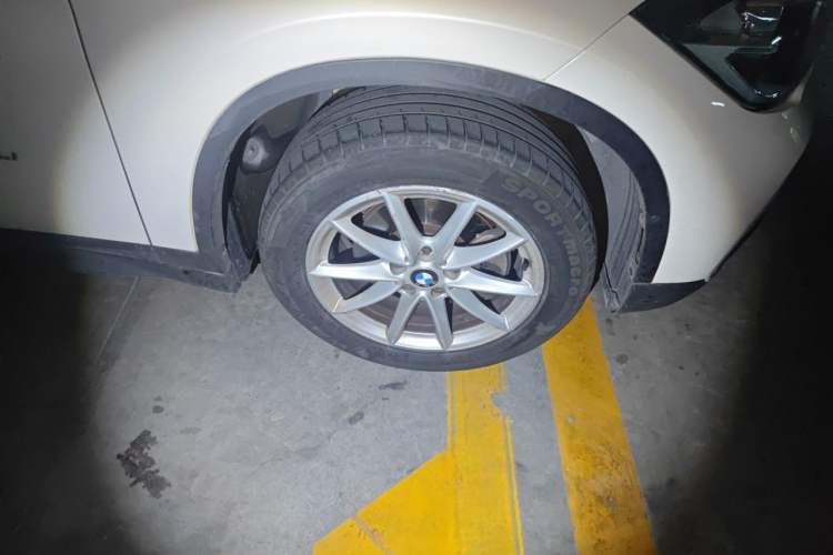 Used BMW X1 2016 sDrive18Li Fashion Model Right Front Wheel Hub