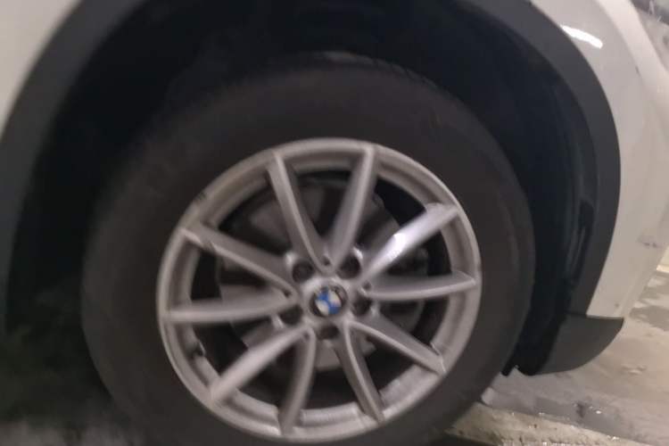 Used BMW X1 2016 sDrive18Li Fashion Model Right Front Wheel Hub