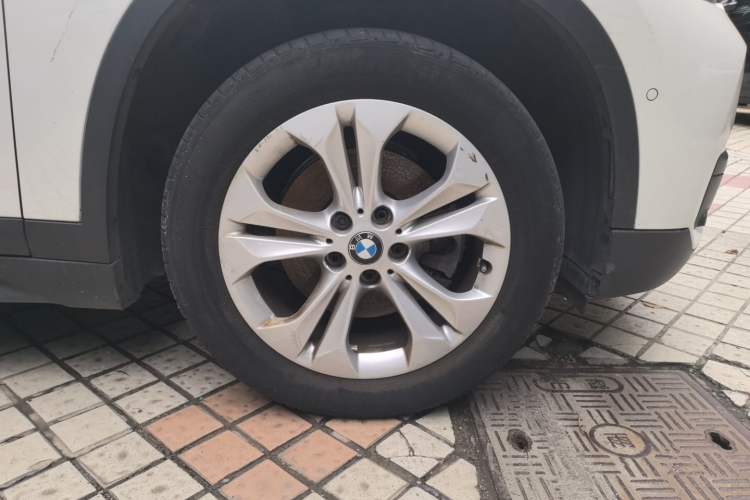 Used BMW X1 2016 sDrive18Li Premium Edition Right Front Wheel Hub
