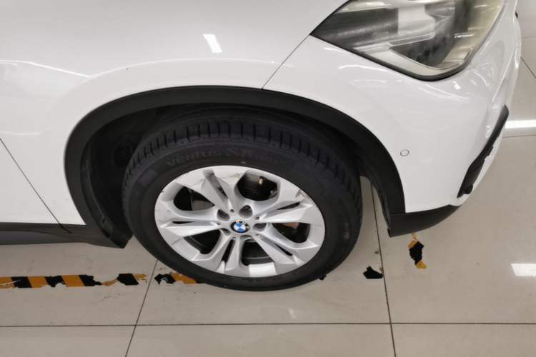 Used BMW X1 2016 sDrive18Li Premium Edition Right Front Wheel Hub