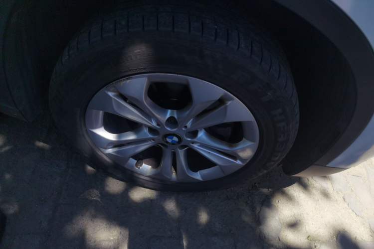 Used BMW X1 2016 sDrive18Li Premium Edition Right Front Wheel Hub