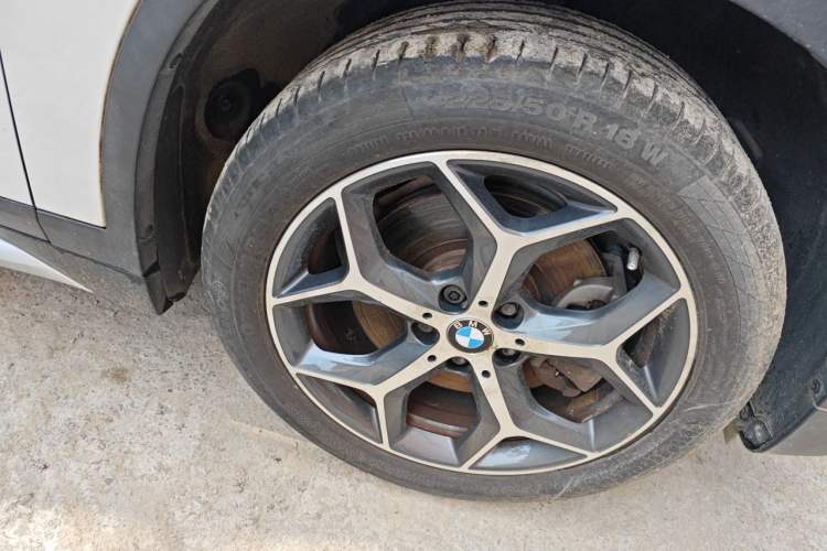 Used BMW X1 2016 sDrive20Li Luxury Model Right Front Wheel Hub