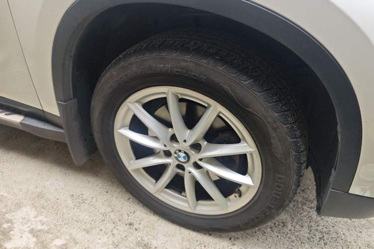Used BMW X1 2016 sDrive18Li Fashion Model Right Front Wheel Hub