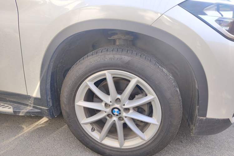 Used BMW X1 2016 sDrive18Li Fashion Model Right Front Wheel Hub