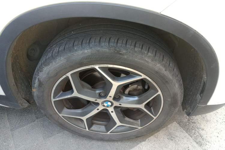 Used BMW X1 2016 sDrive18Li Luxury Model Right Front Wheel Hub