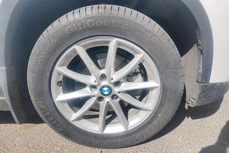 Used BMW X1 2016 sDrive18Li Fashion Model Right Front Wheel Hub