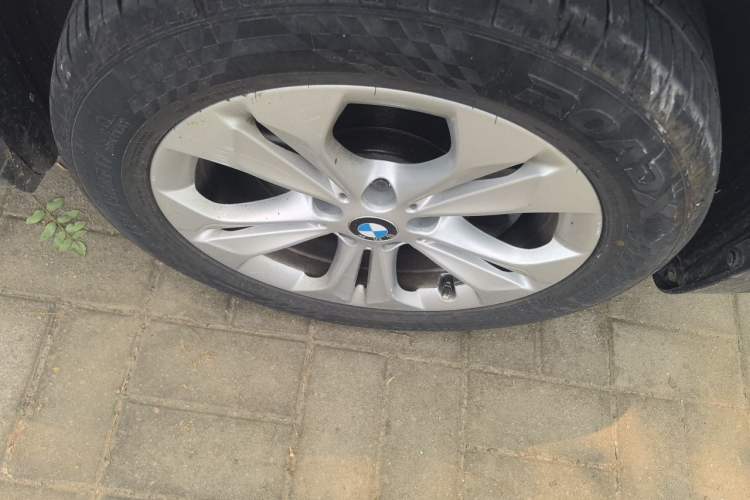 Used BMW X1 2016 sDrive18Li Premium Edition Right Front Wheel Hub