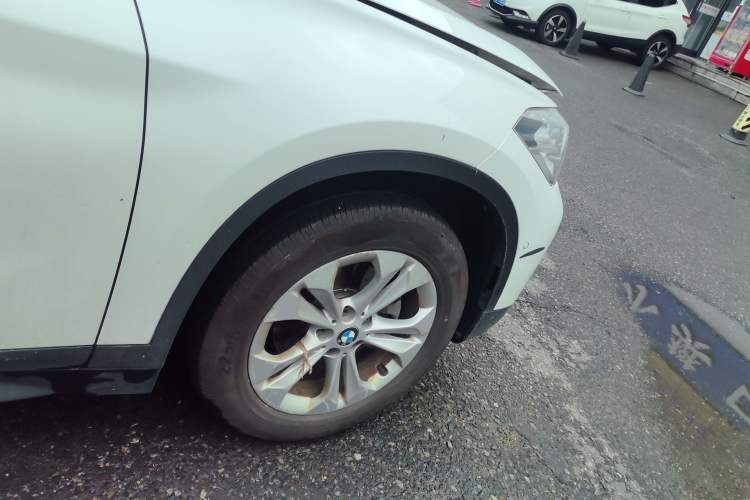 Used BMW X1 2016 sDrive18Li Premium Edition Right Front Wheel Hub