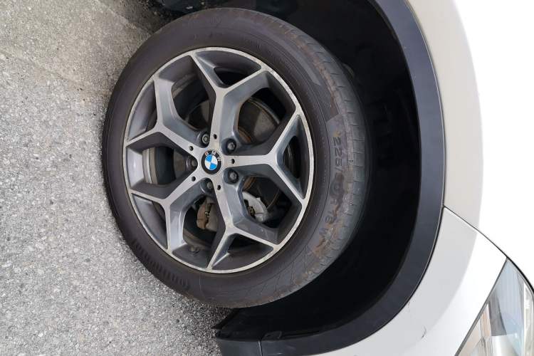 Used BMW X1 2016 sDrive18Li Premium Edition Right Front Wheel Hub