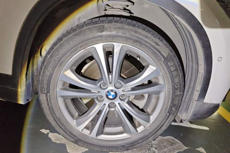 Used BMW X1 2016 xDrive25Li Luxury Model Right Front Wheel Hub