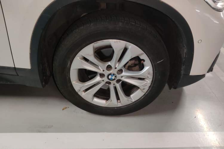 Used BMW X1 2016 sDrive18Li Premium Edition Right Front Wheel Hub