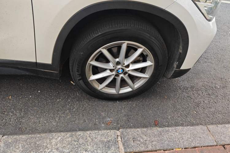 Used BMW X1 2016 sDrive18Li Fashion Model Right Front Wheel Hub