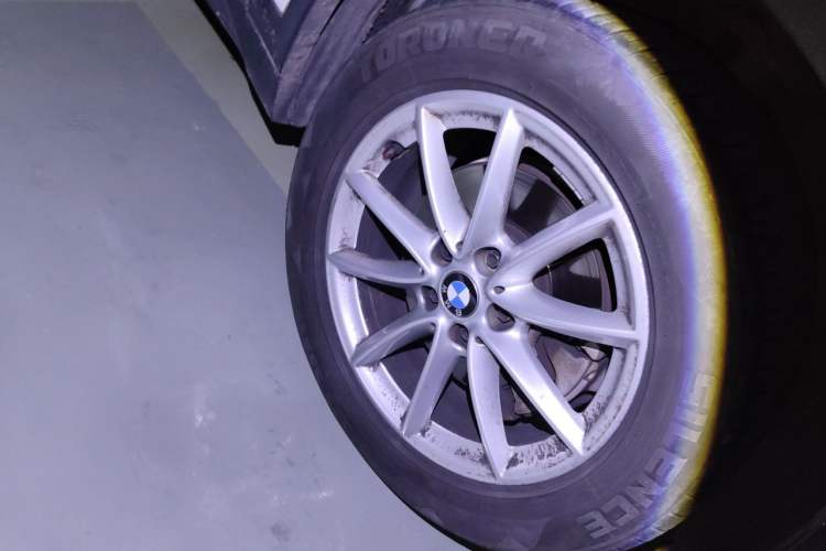 Used BMW X1 2016 sDrive18Li Fashion Model Right Front Wheel Hub