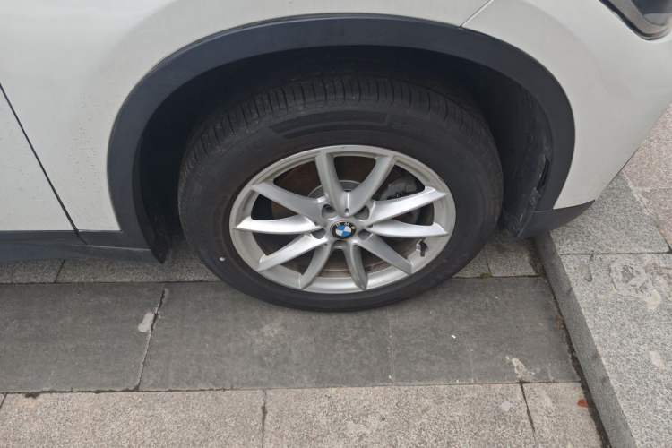 Used BMW X1 2016 sDrive18Li Fashion Model Right Front Wheel Hub
