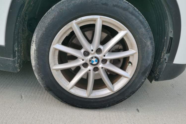 Used BMW X1 2016 sDrive18Li Fashion Model Right Front Wheel Hub