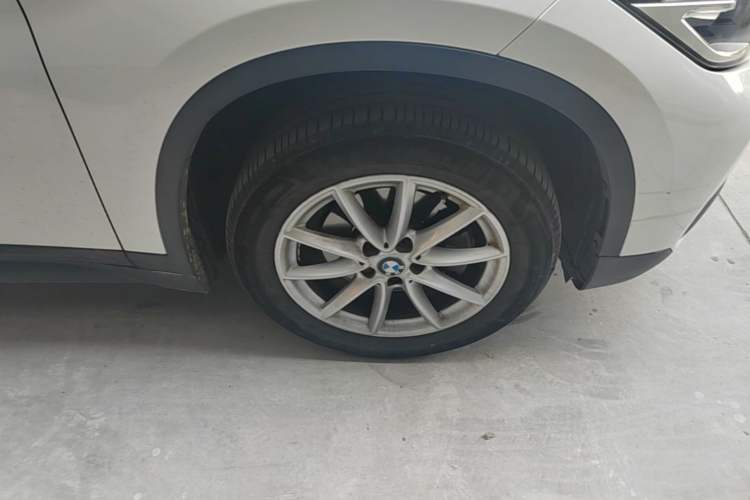 Used BMW X1 2016 sDrive18Li Fashion Model Right Front Wheel Hub