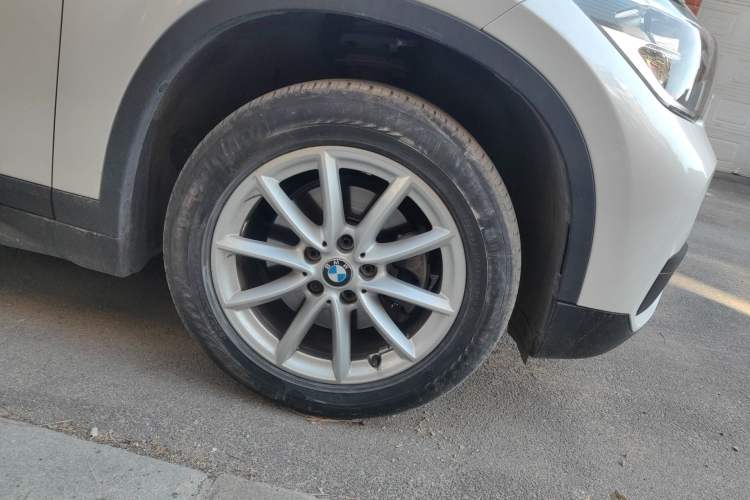 Used BMW X1 2016 sDrive18Li Fashion Model Right Front Wheel Hub