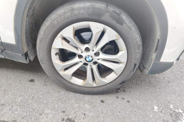 Used BMW X1 2016 sDrive18Li Premium Edition Right Front Wheel Hub