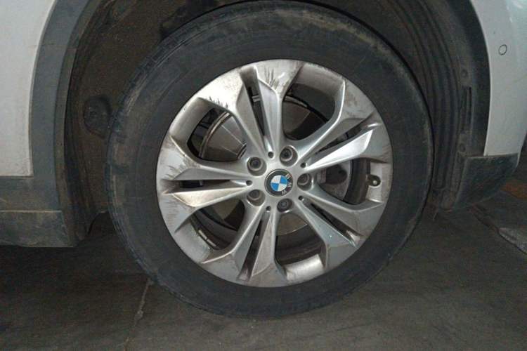 Used BMW X1 2016 sDrive18Li Premium Edition Right Front Wheel Hub