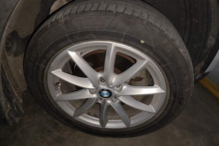 Used BMW X1 2016 sDrive18Li Fashion Model Right Front Wheel Hub