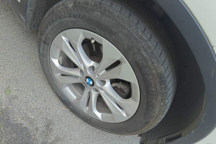Used BMW X1 2016 sDrive18Li Premium Edition Right Front Wheel Hub