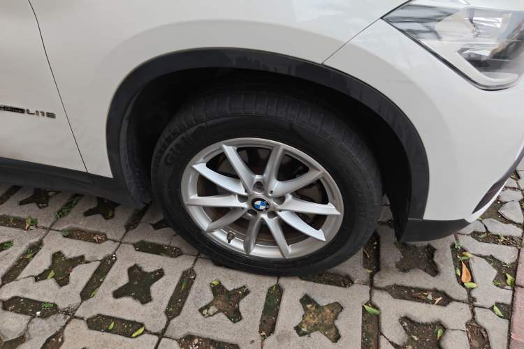 Used BMW X1 2016 sDrive18Li Fashion Model Right Front Wheel Hub