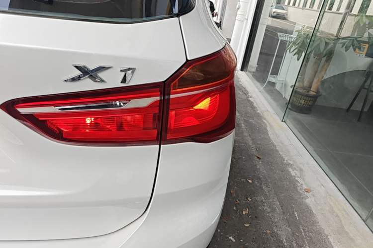 Used BMW X1 2016 sDrive18Li Fashion Model Right Rear Taillight