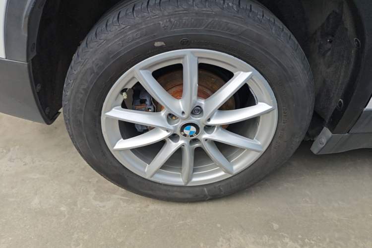 Used BMW X1 2016 sDrive18Li Fashion Model Right Rear Wheel Hub