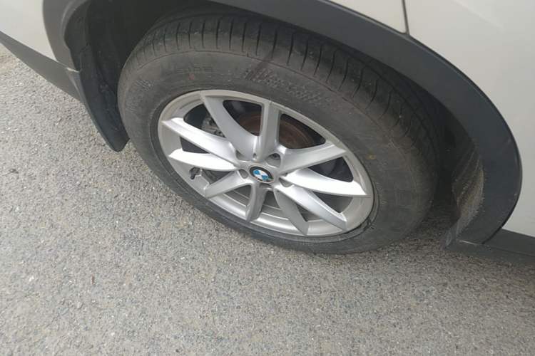 Used BMW X1 2016 sDrive18Li Fashion Model Right Rear Wheel Hub