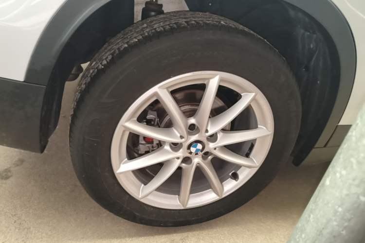 Used BMW X1 2016 sDrive18Li Fashion Model Right Rear Wheel Hub