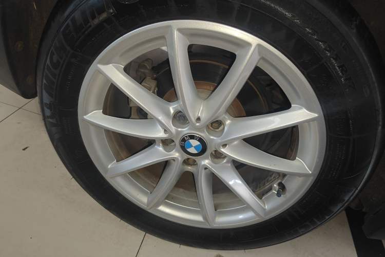 Used BMW X1 2016 sDrive18Li Fashion Model Right Rear Wheel Hub