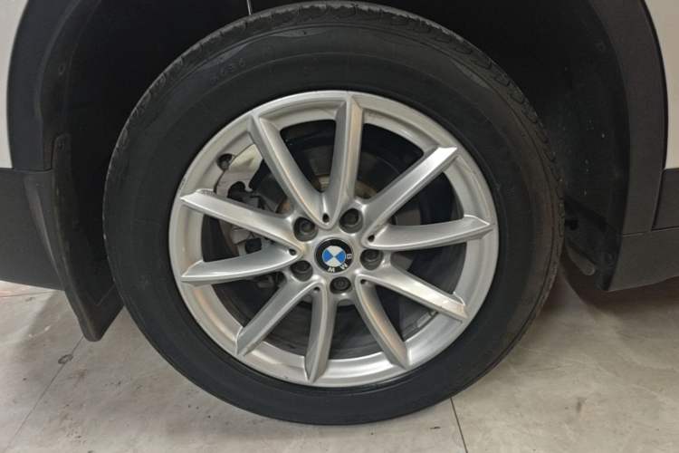 Used BMW X1 2016 sDrive18Li Fashion Model Right Rear Wheel Hub