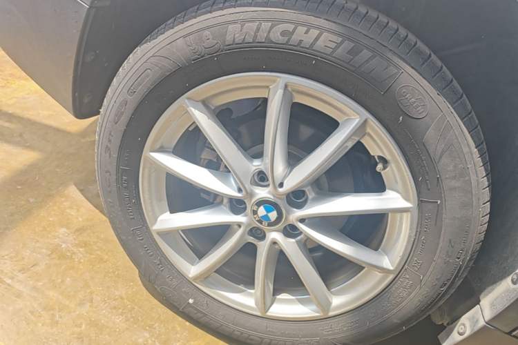Used BMW X1 2016 sDrive18Li Fashion Model Right Rear Wheel Hub