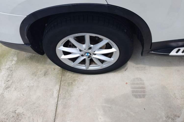 Used BMW X1 2016 sDrive18Li Fashion Model Right Rear Wheel Hub