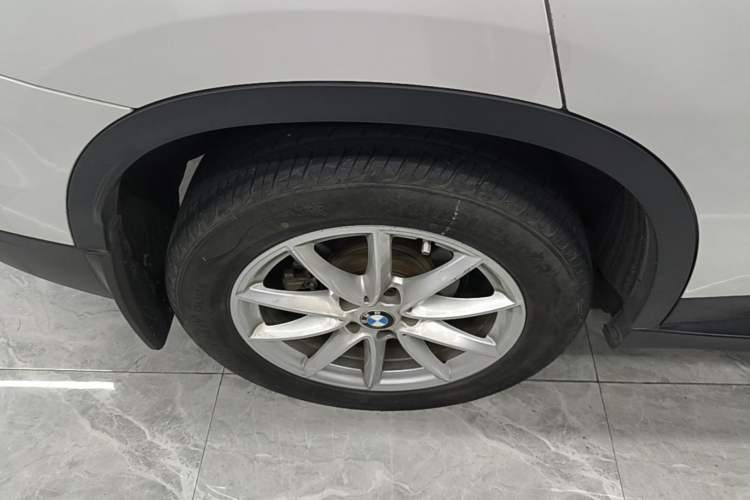Used BMW X1 2016 sDrive18Li Fashion Model Right Rear Wheel Hub