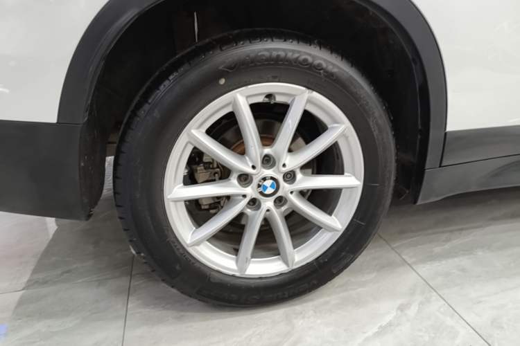Used BMW X1 2016 sDrive18Li Fashion Model Right Rear Wheel Hub