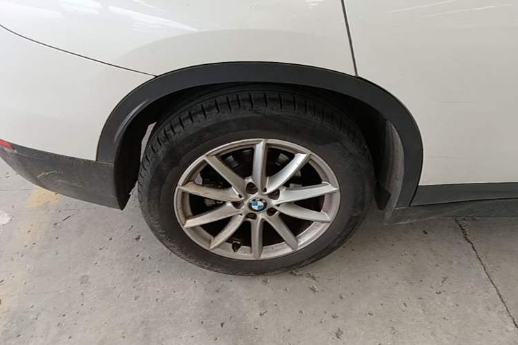 Used BMW X1 2016 sDrive18Li Fashion Model Right Rear Wheel Hub
