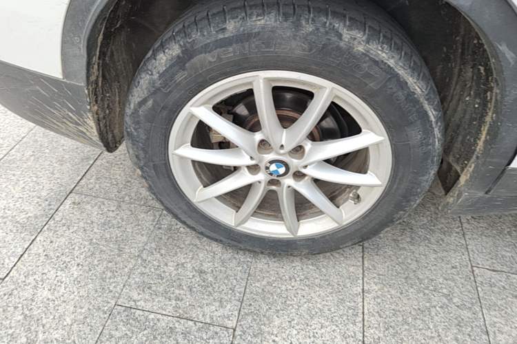 Used BMW X1 2016 sDrive18Li Fashion Model Right Rear Wheel Hub