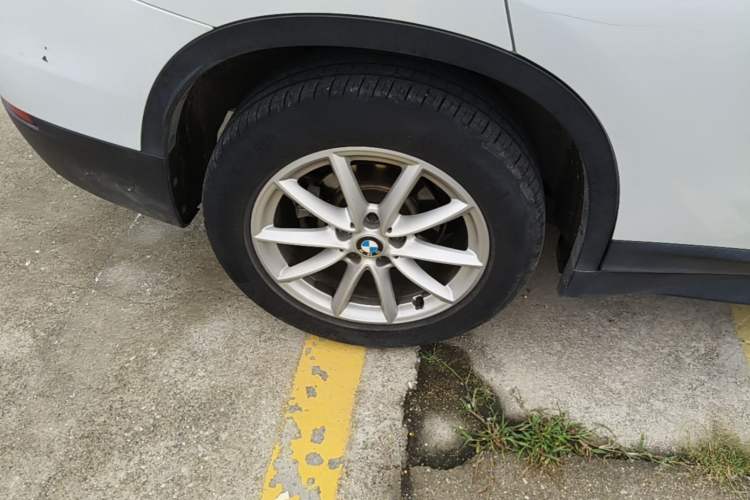 Used BMW X1 2016 sDrive18Li Fashion Model Right Rear Wheel Hub