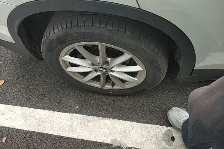Used BMW X1 2016 sDrive18Li Fashion Model Right Rear Wheel Hub